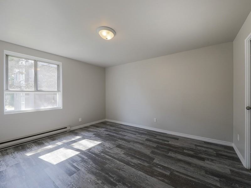 760-800 Laurier Boulevard - Photo 2 of 12