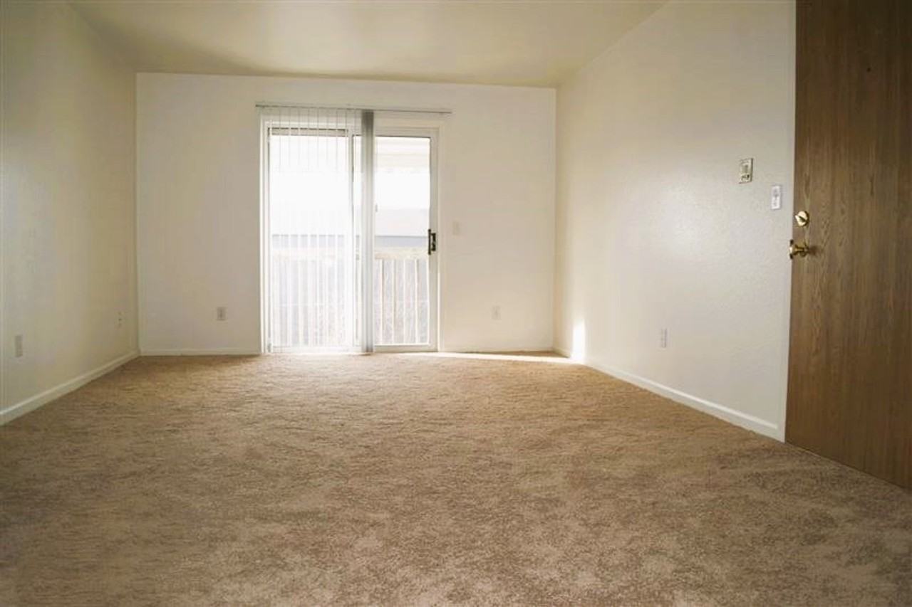 Randall Ridge Apartments - Photo 2 of 6