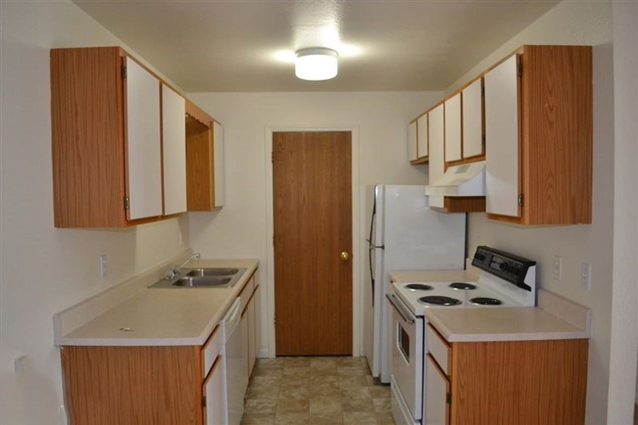 Randall Ridge Apartments - Photo 3 of 6