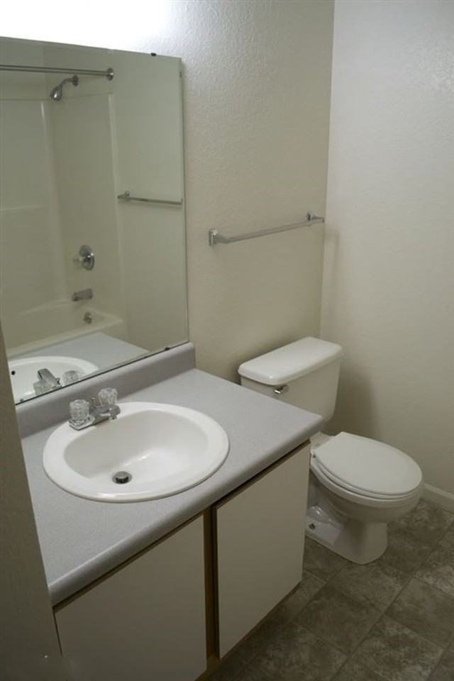 Randall Ridge Apartments - Photo 4 of 6