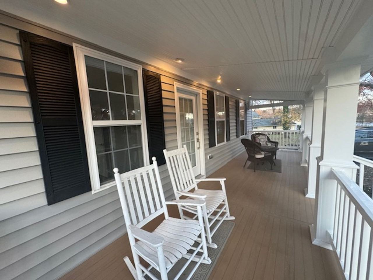 442 Riverdale Rd - Photo 3 of 26