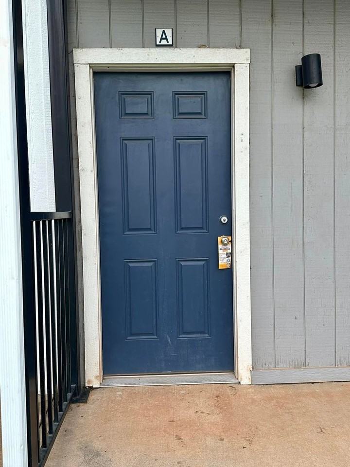 Residences at Lakeshore - Photo 3 of 28