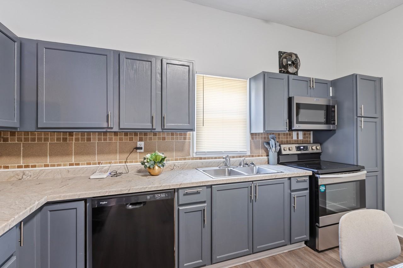 W 11th St & King Ave #2B - Photo 7 of 23