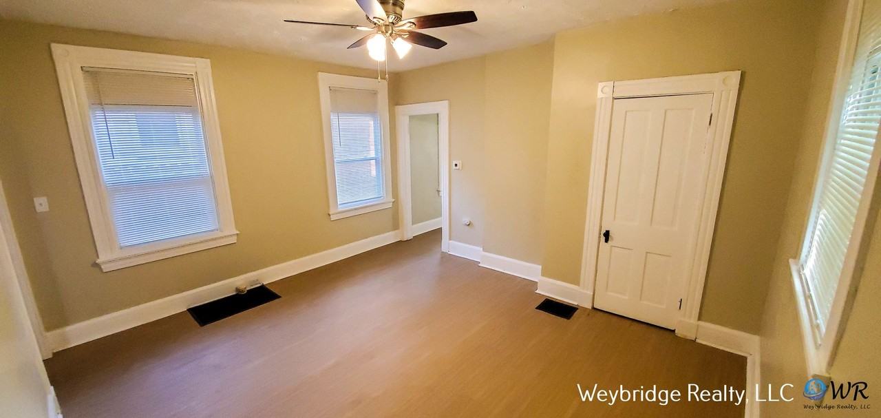 1810 Lincoln Ave - Photo 3 of 10