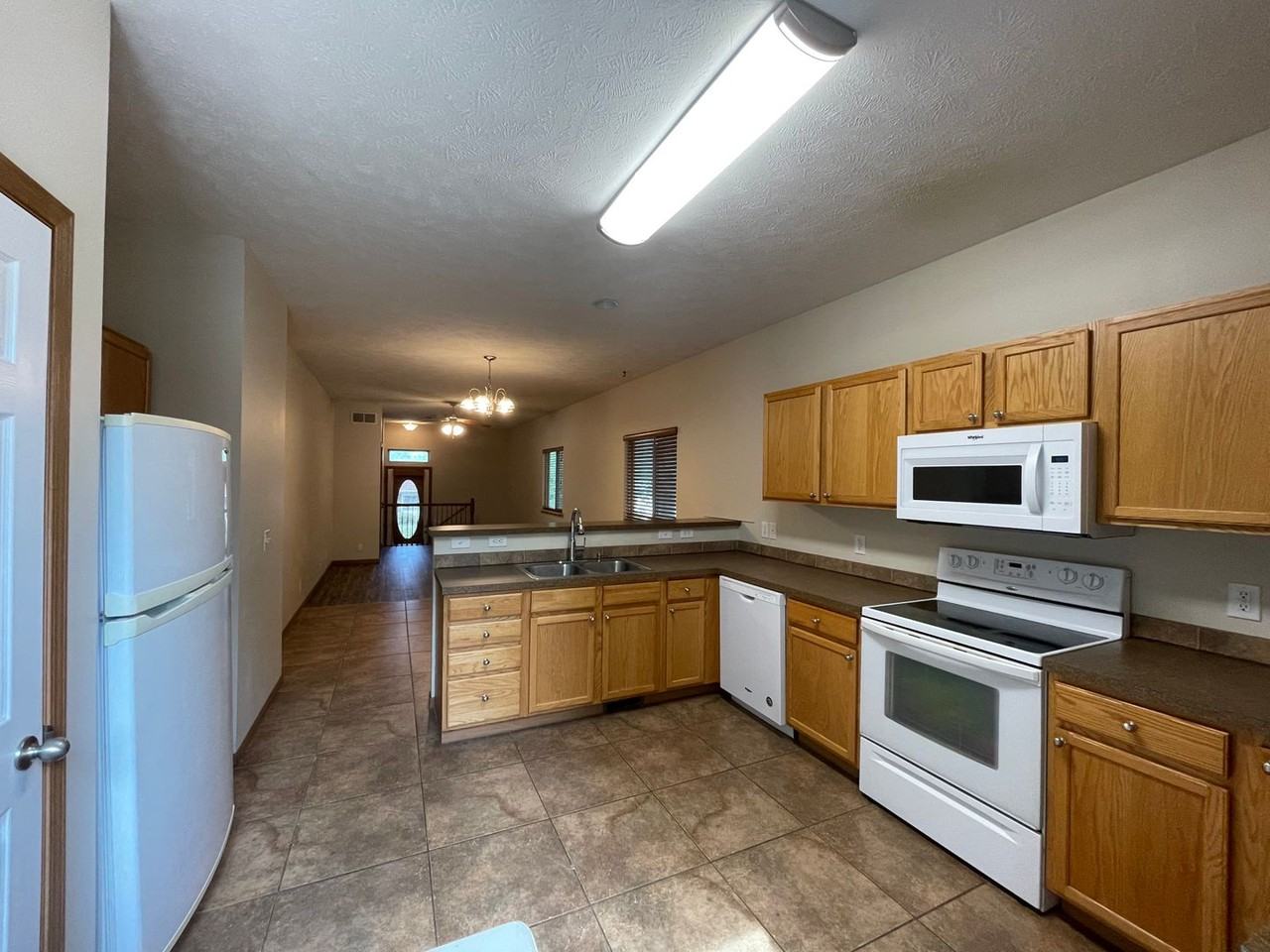 1944 S 52nd St - Photo 3 of 10