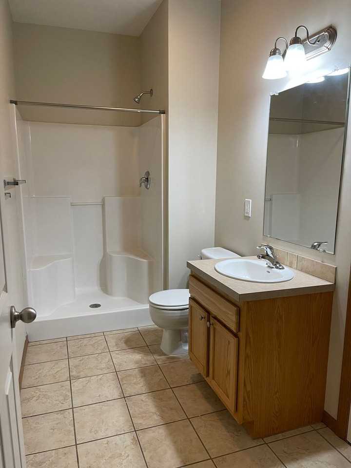 1944 S 52nd St - Photo 5 of 10