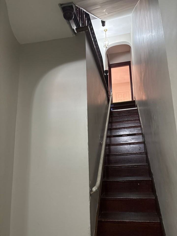 536 W Market St #2 - Photo 2 of 17
