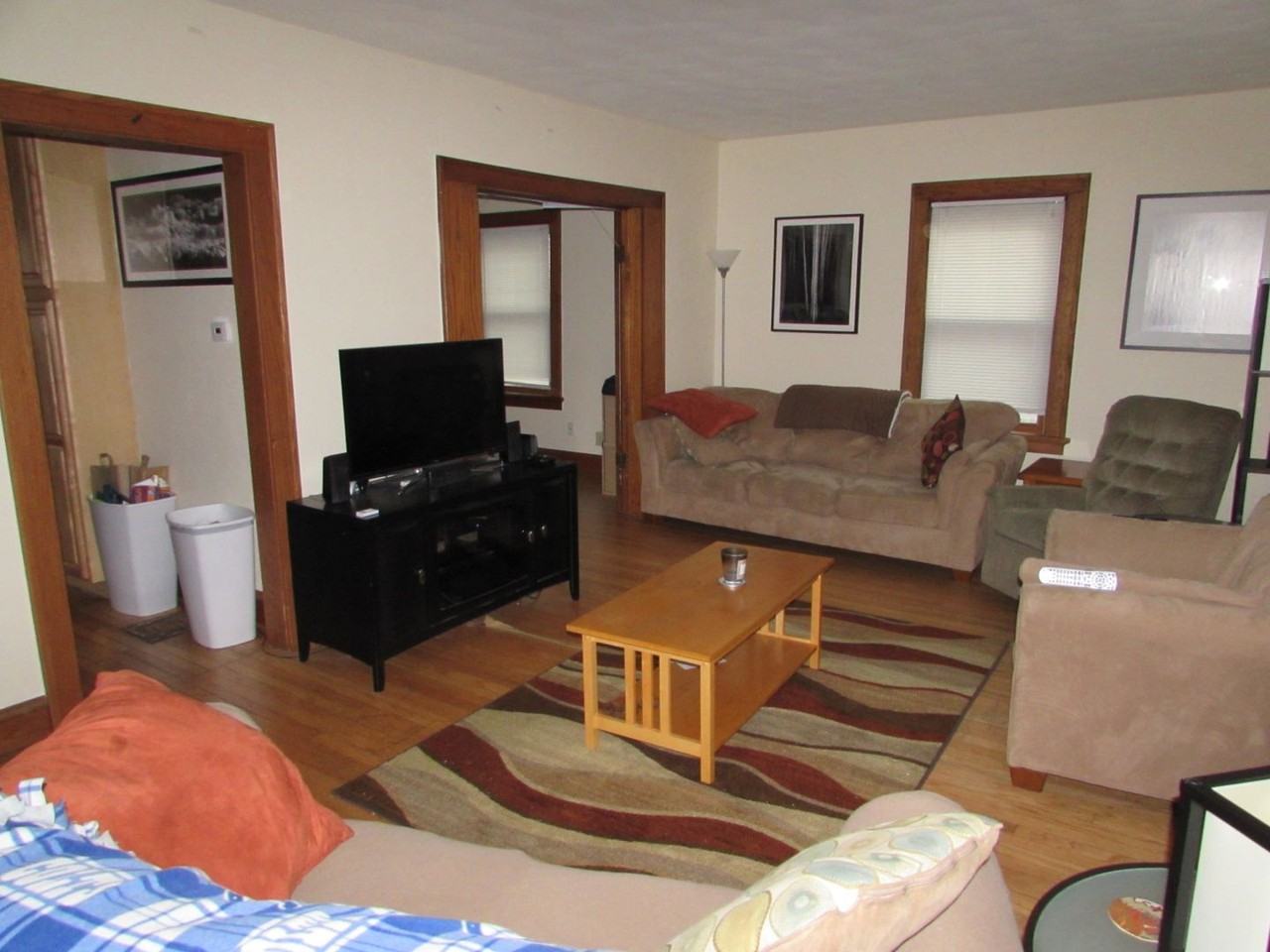 932 Drake St - Photo 6 of 19