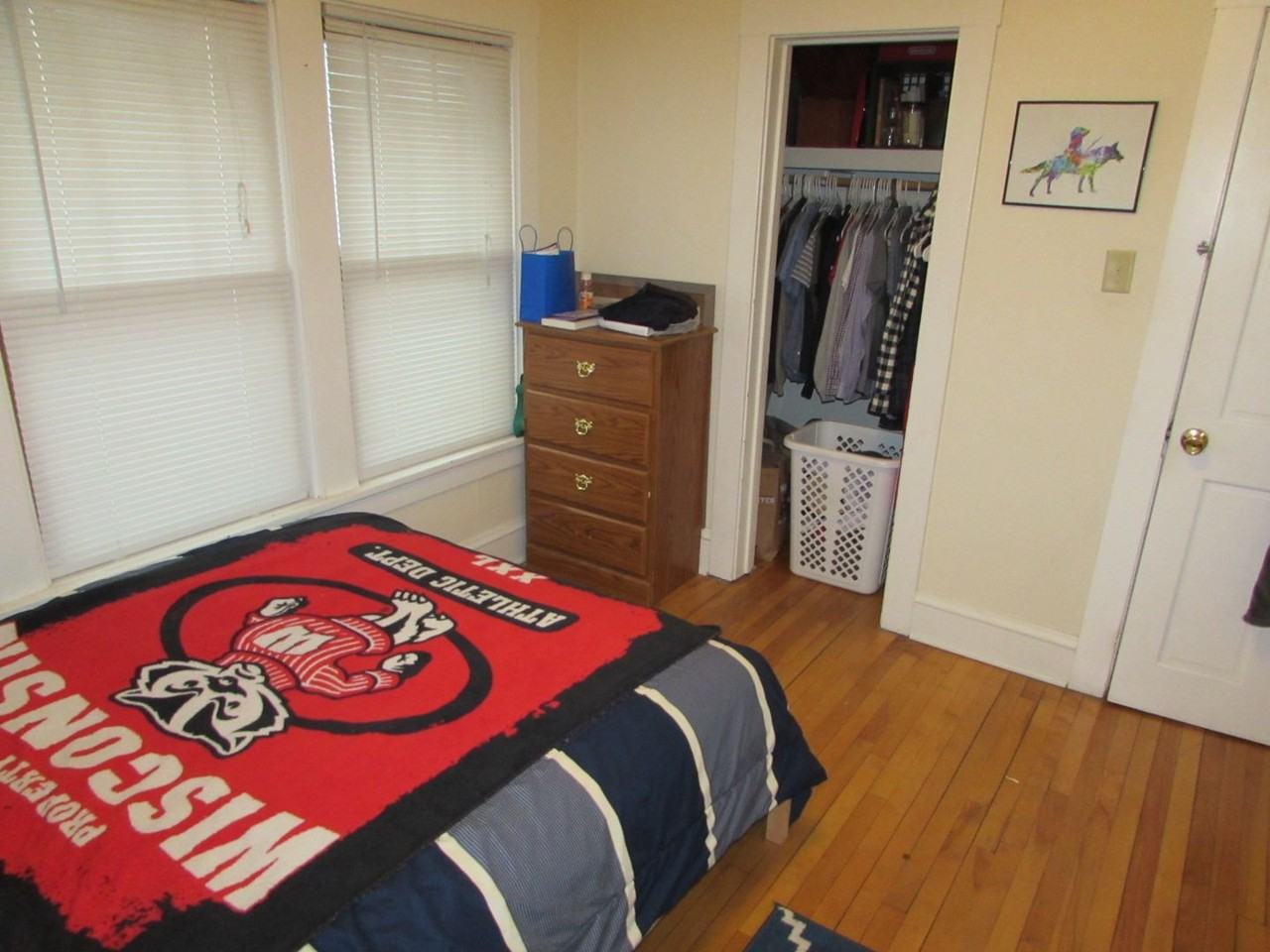 932 Drake St - Photo 5 of 19