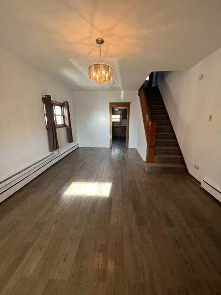 27 Snyder Ave - Photo 3 of 10