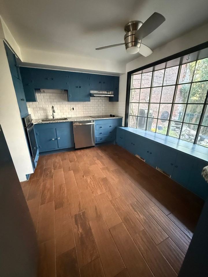 373 E Market St - Photo 2 of 15