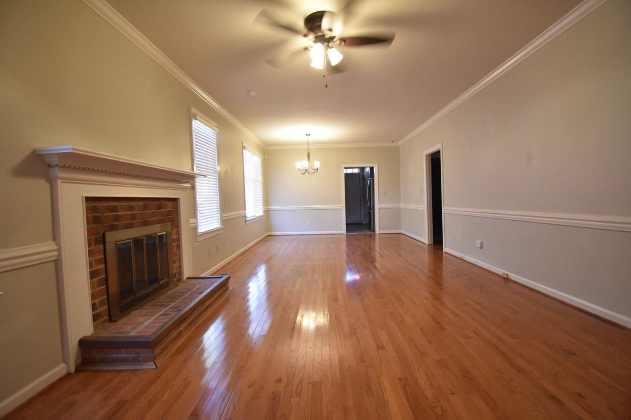 1783 Roanoke Rd - Photo 4 of 18