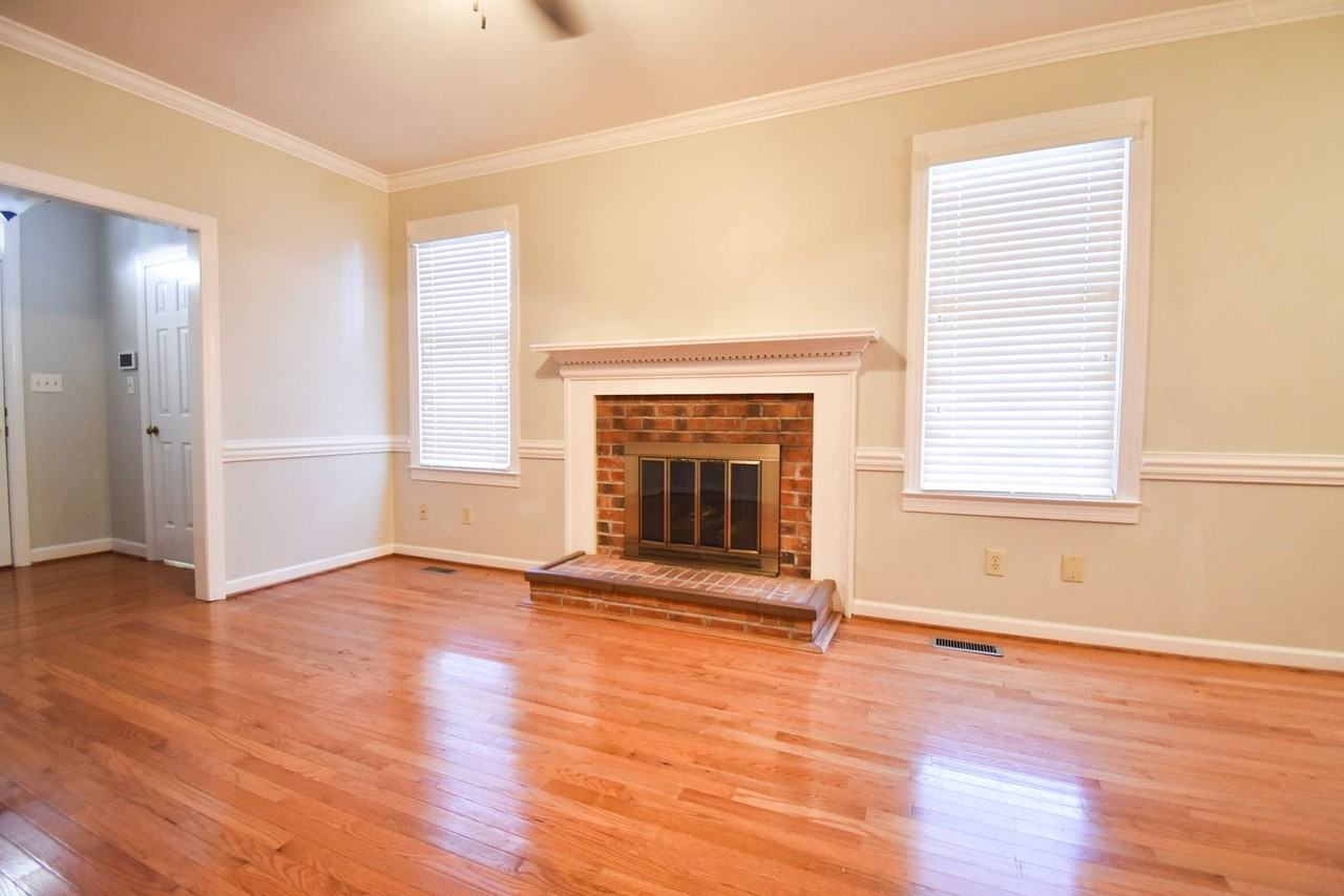 1783 Roanoke Rd - Photo 5 of 18