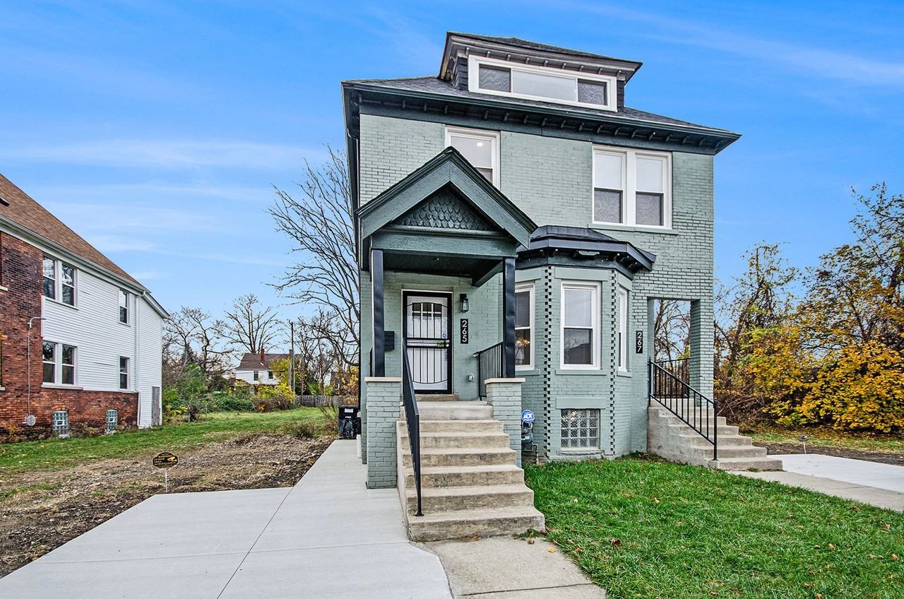 267 Kenilworth St - Photo 3 of 50