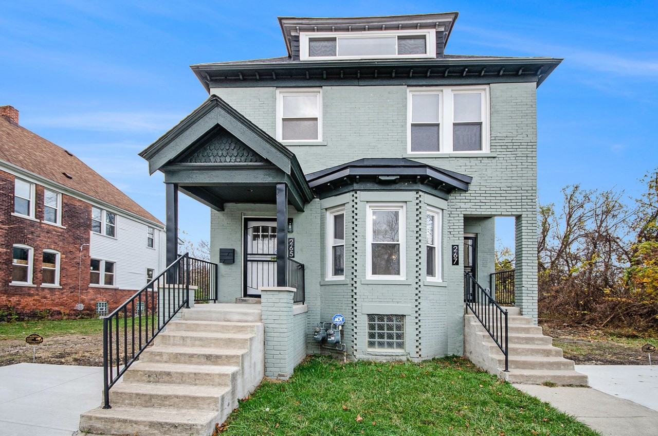 267 Kenilworth St - Photo 4 of 50