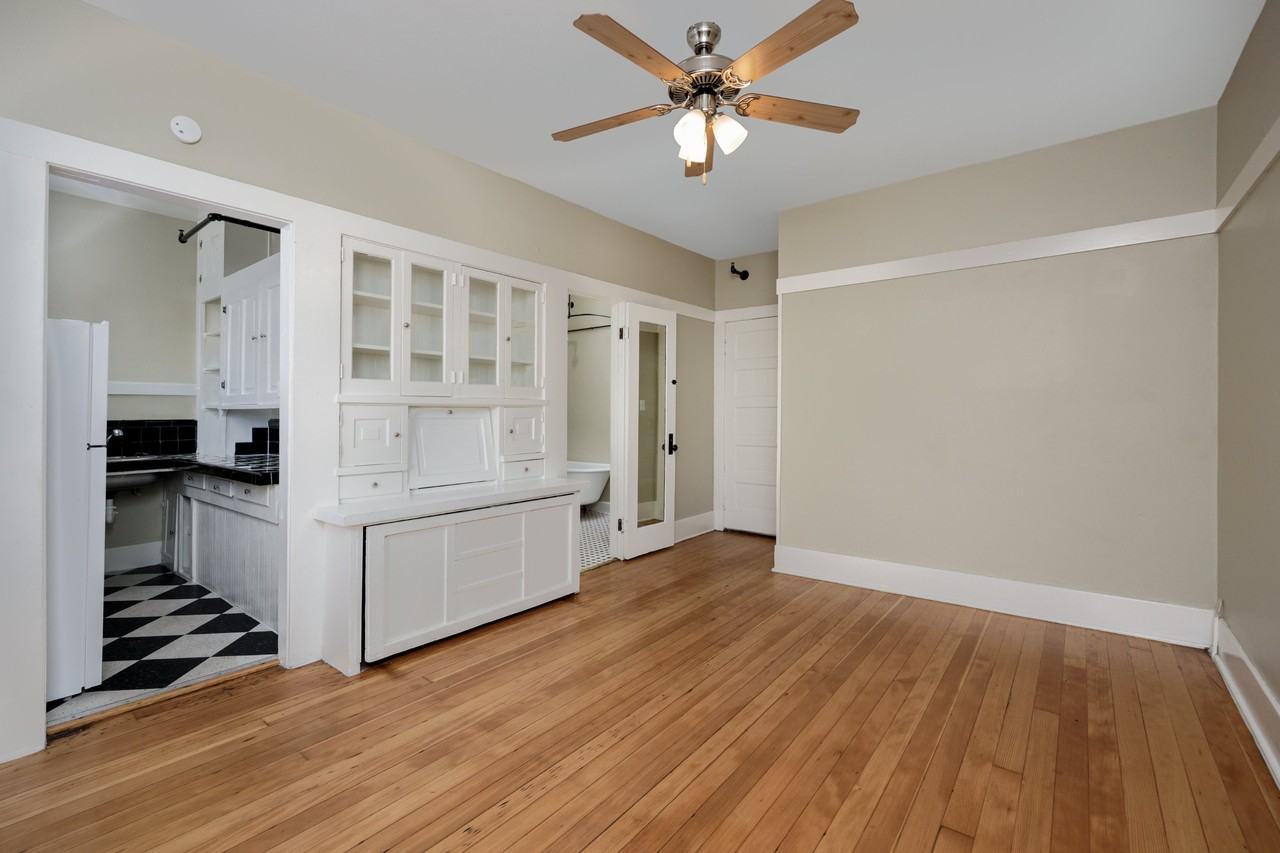 The Gatsby Apartments - Photo 6 of 15