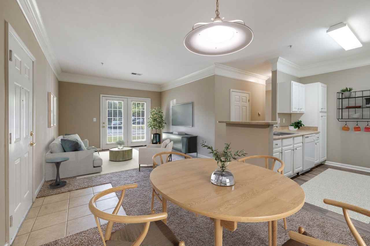 Lakes of Columbia - Photo 2 of 48