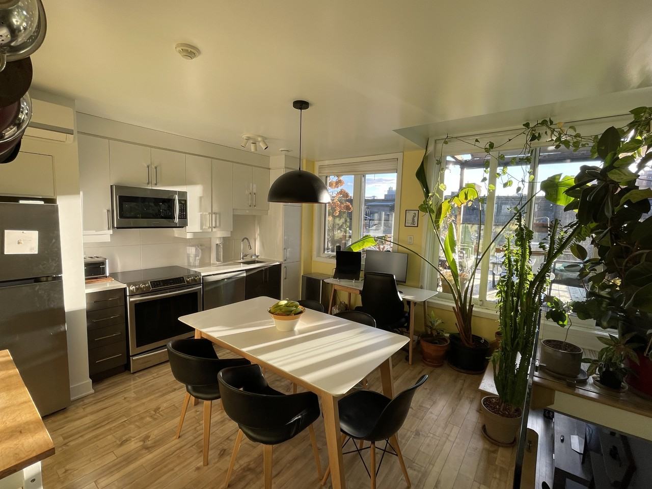 2169 Rue Cartier #4 - Photo 2 of 12