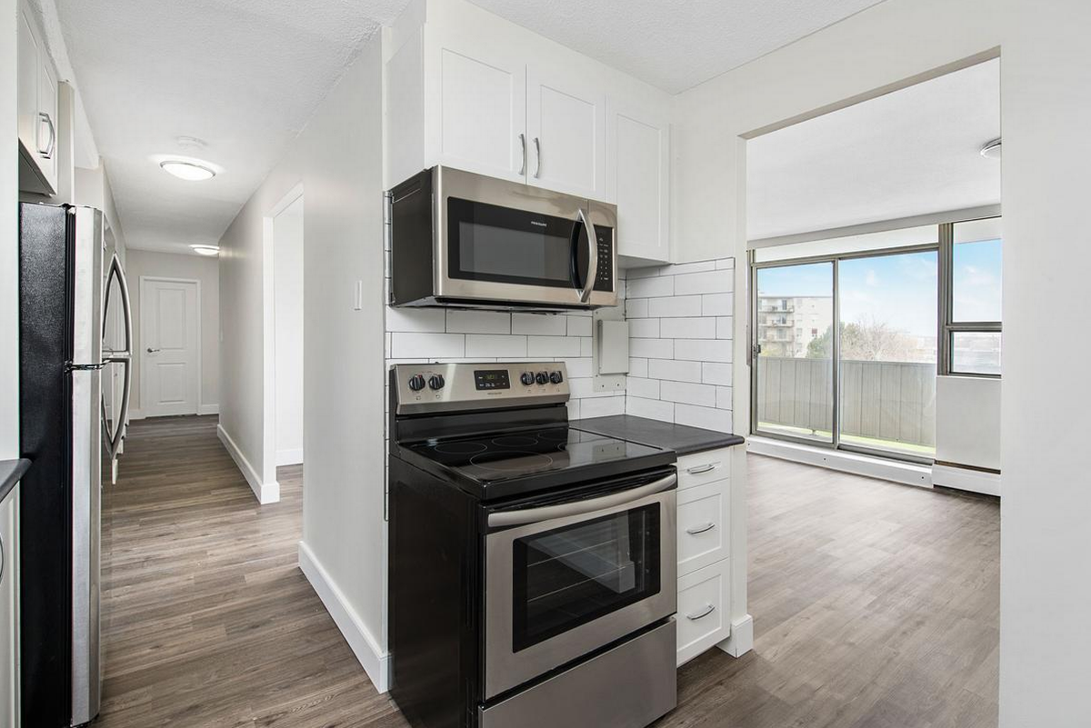 111-131 Notch Hill Road - Photo 7 of 8