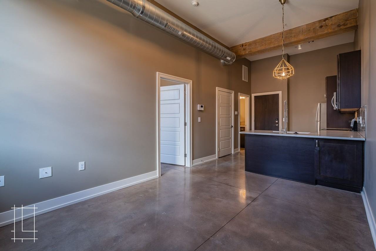180 Detroit Ave - Photo 4 of 50