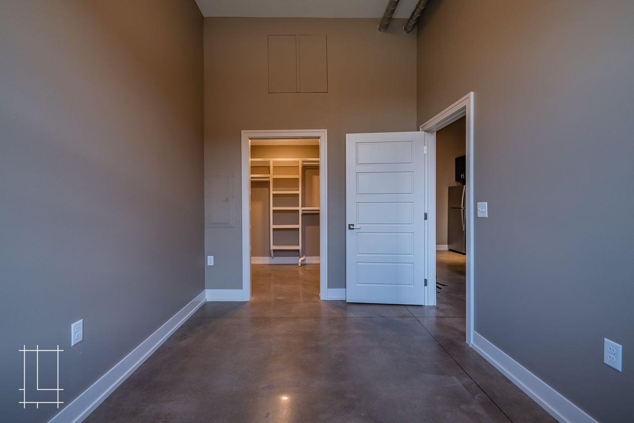 180 Detroit Ave - Photo 6 of 50
