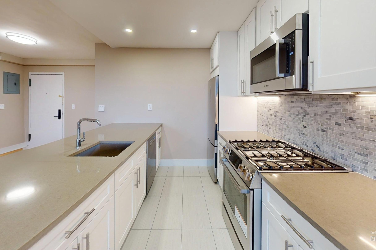 40 Harrison St #40-34H - Photo 2 of 12