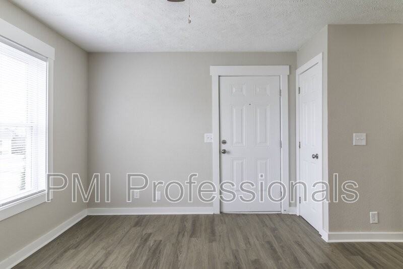 141 Kingsridge Dr - Photo 4 of 15