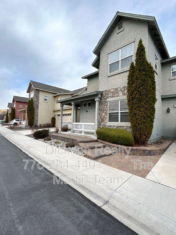 1018 Floral Ridge Way - Photo 2 of 29