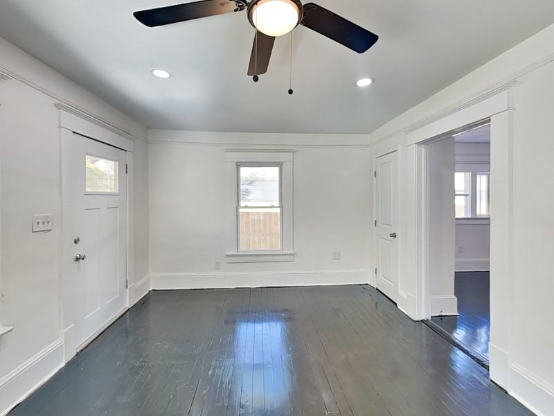 12 S Eugenia Pl Nw - Photo 2 of 14