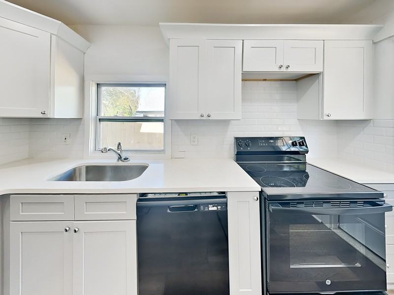 12 S Eugenia Pl Nw - Photo 5 of 14
