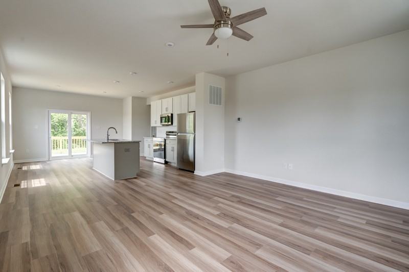 325 Northfield Heights Ln - Photo 4 of 20