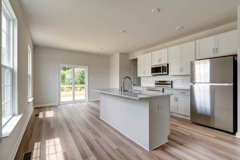 325 Northfield Heights Ln - Photo 7 of 20