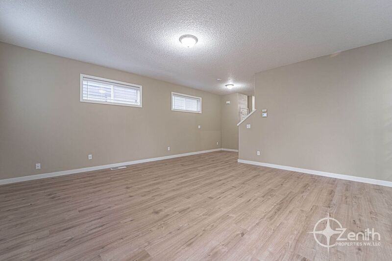 6010 Ne 56th St - Photo 7 of 30