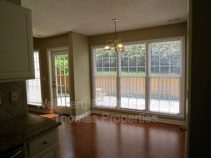 7 Woodhill Ct - Photo 6 of 25