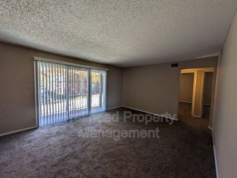 5717 Outlook St #200 - Photo 7 of 17