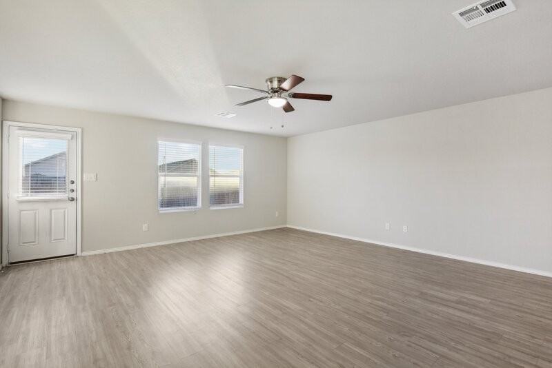 10546 Varmus Dr - Photo 7 of 46