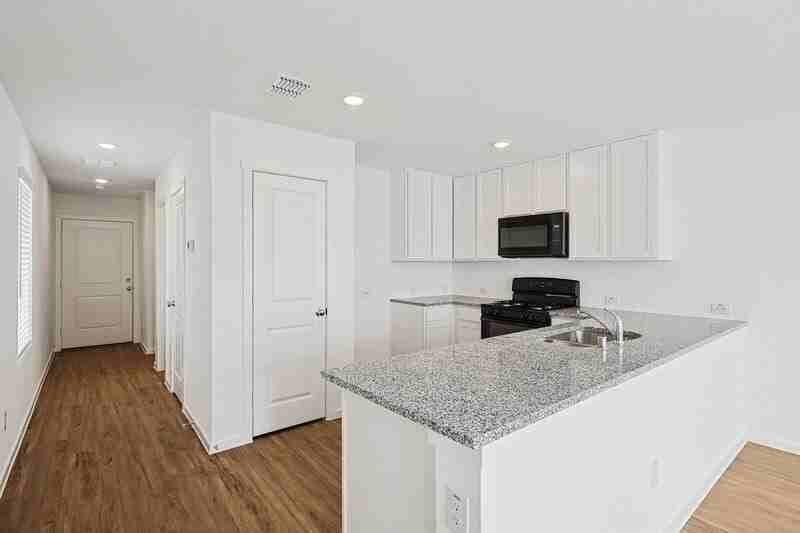 4233 Belmont Dr - Photo 4 of 19