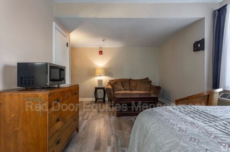 123 N Broad St #206 - Photo 5 of 9