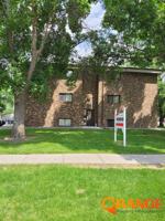 featured image of 1612 E Gateway Cir S
