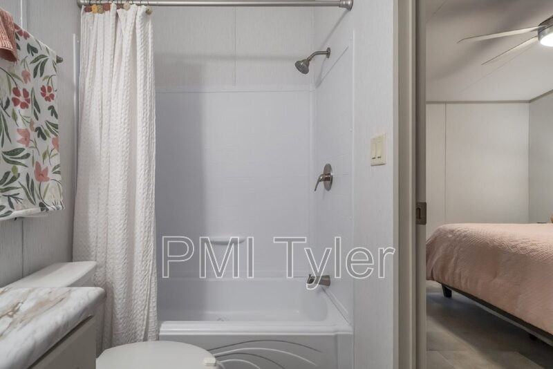 203 Sugar Maple Ln - Photo 4 of 13