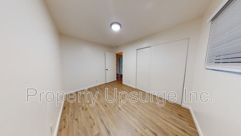 1945 9th St - Photo 6 of 12