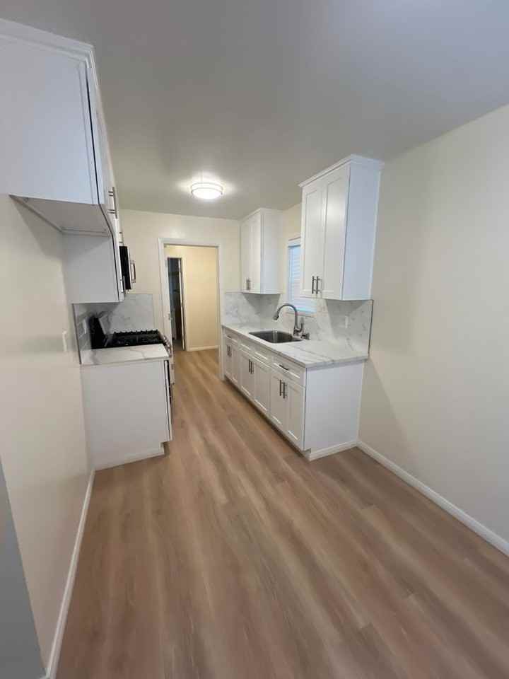 205 Wolff St - Photo 2 of 13