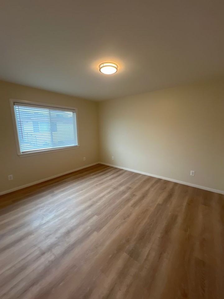 205 Wolff St - Photo 3 of 13