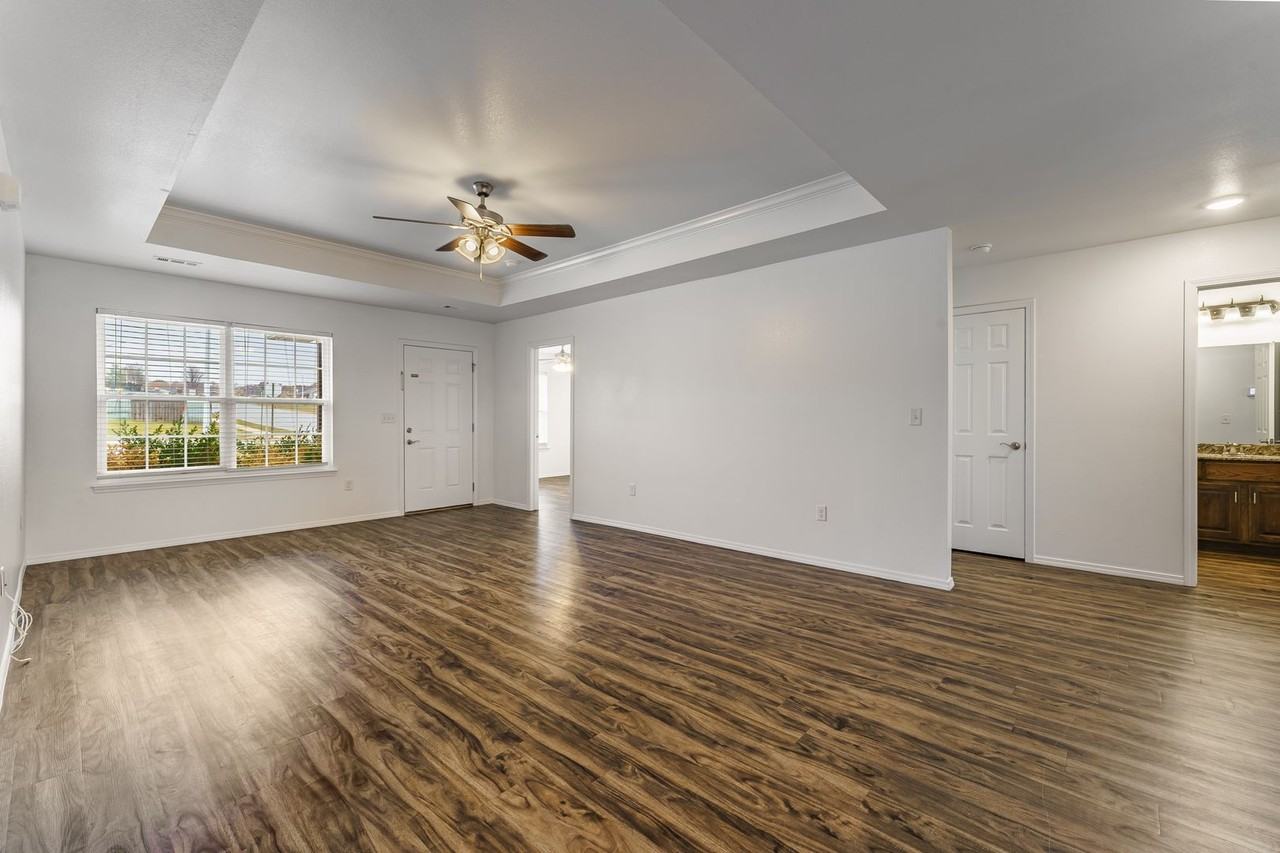 2113 Ridge St - Photo 4 of 17