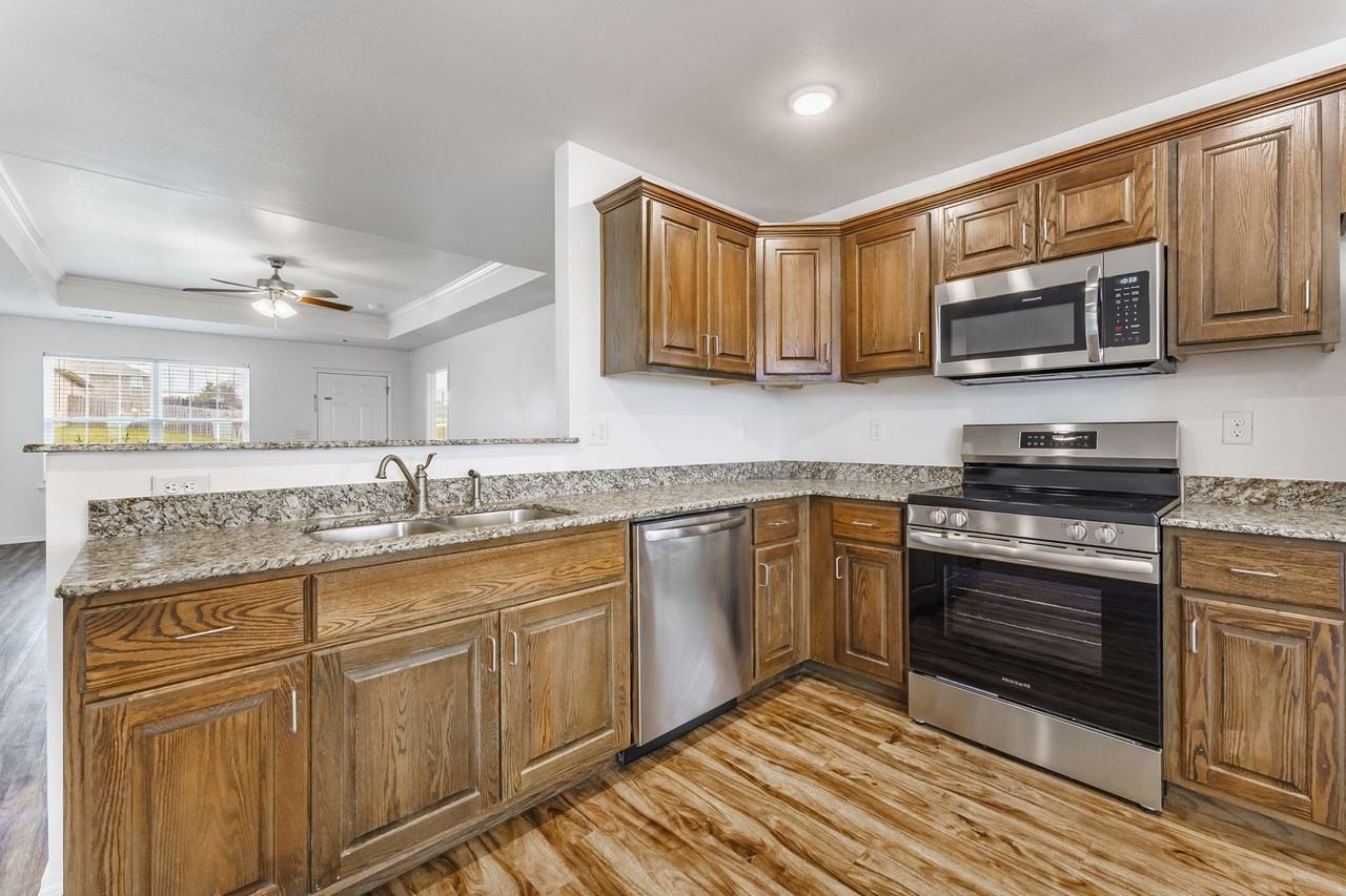 2113 Ridge St - Photo 6 of 17