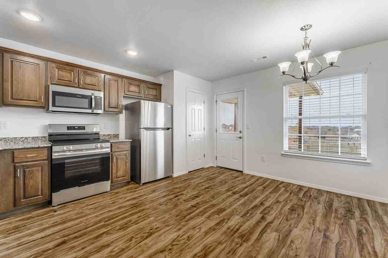 2113 Ridge St - Photo 7 of 17