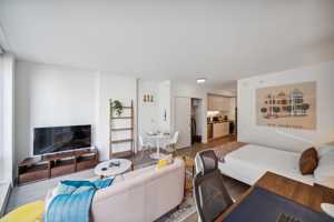 featured image of 8 10th St