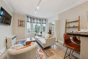 featured image of 1155 Jones St