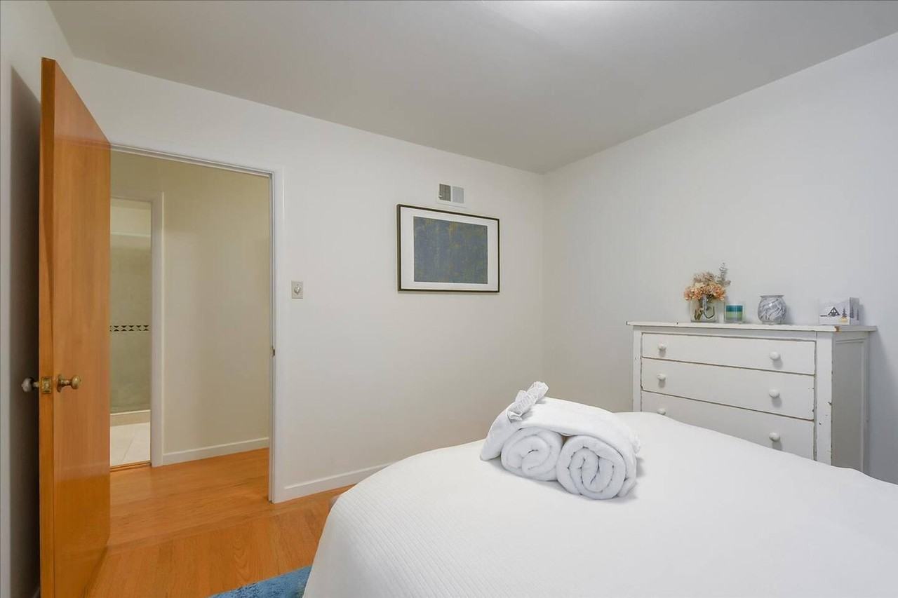 1021 Greenwich Street #1013104P - Photo 4 of 29