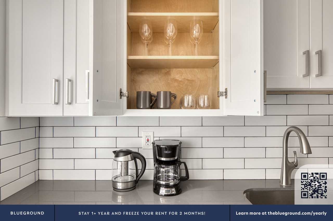 11935 Kling St #517 - Photo 7 of 20